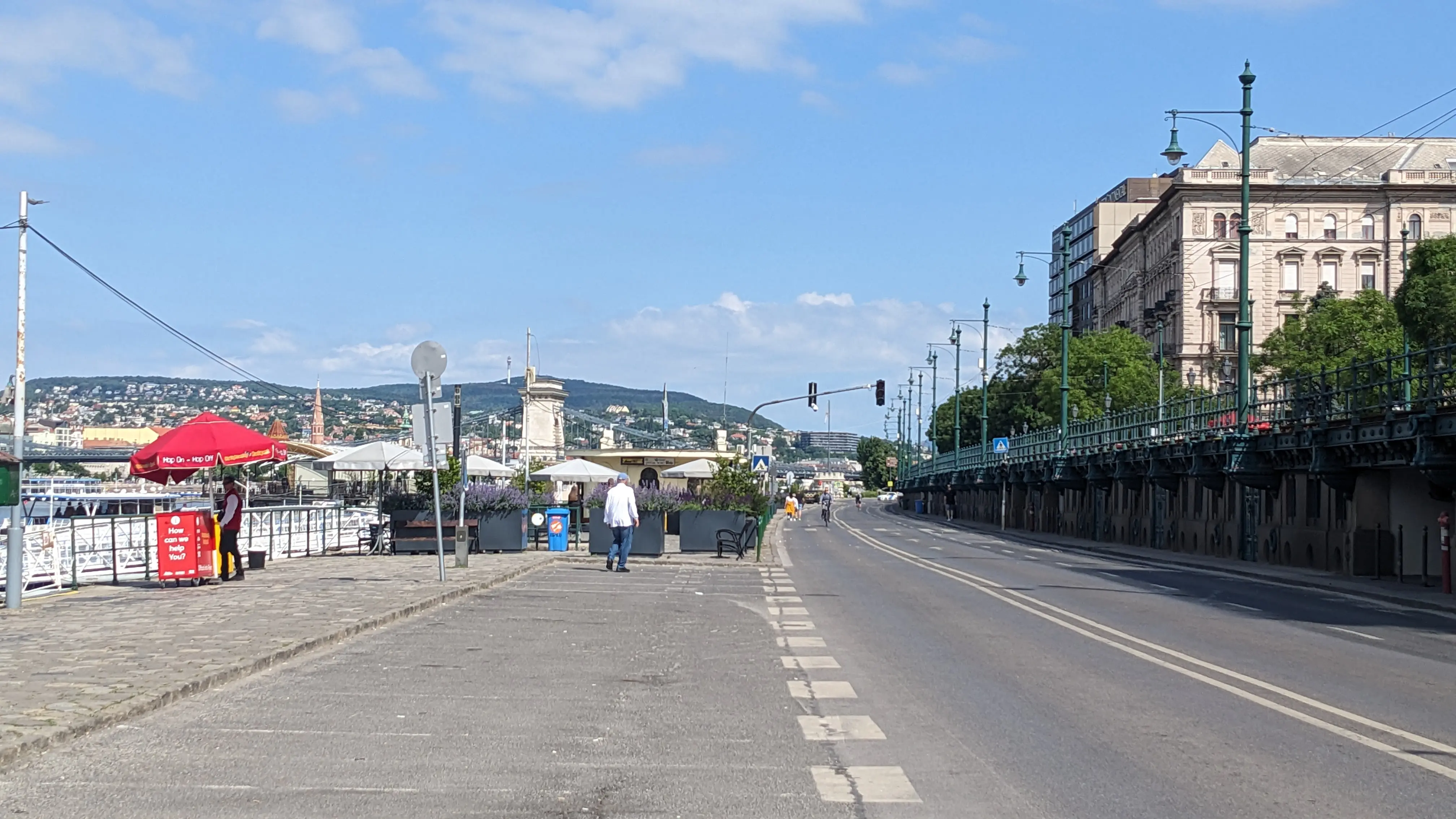 The Danube motorway in Pest, closed off for cyclists