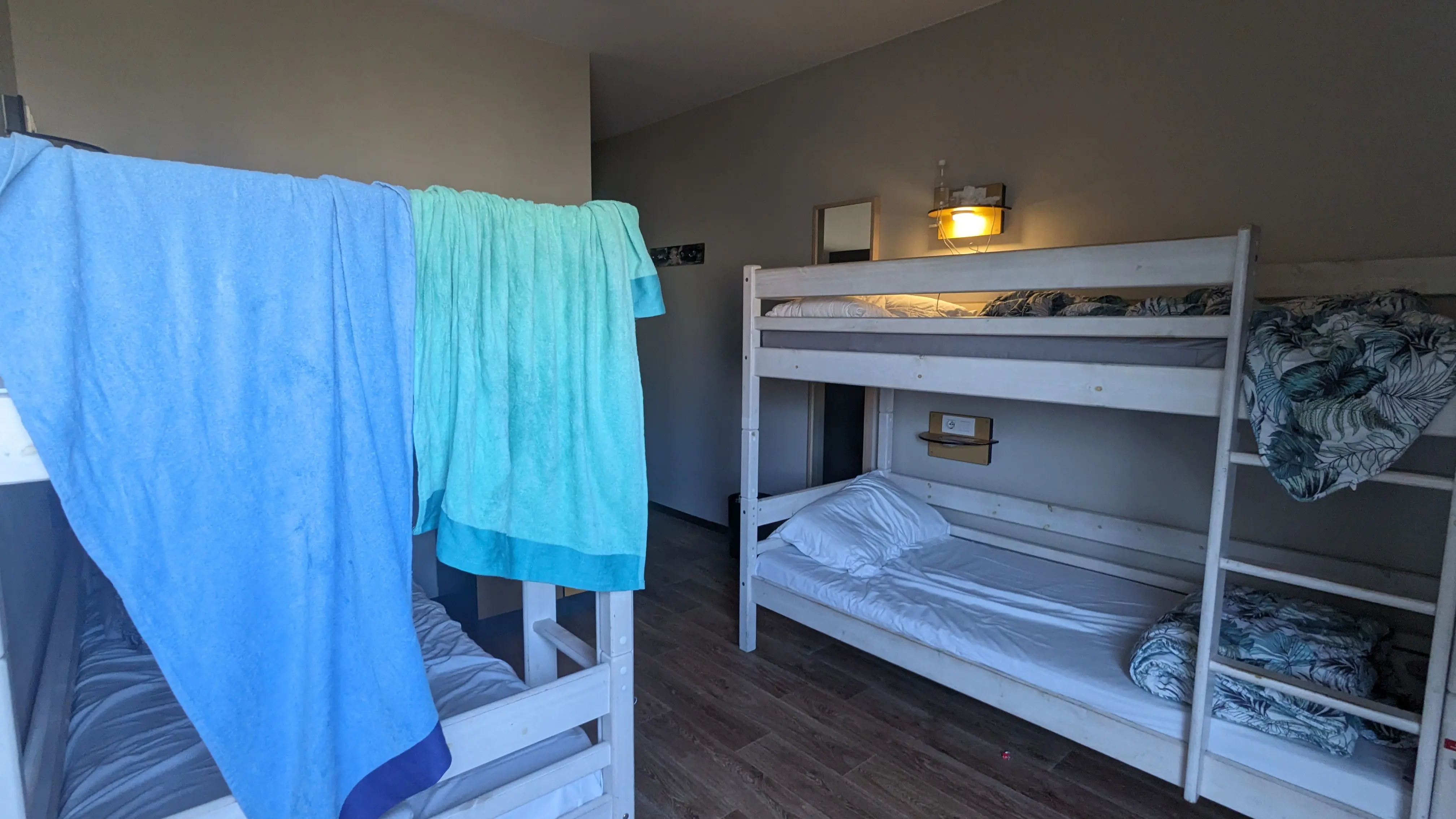 Wombat hostel 4-bed shared room